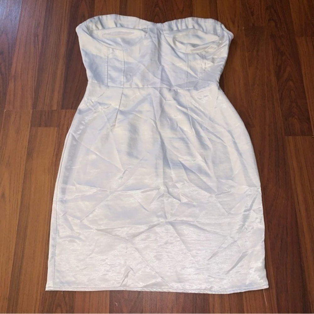 PrettyLittleThing Women’s Strapless Crean Colored Midi Dress Size 10